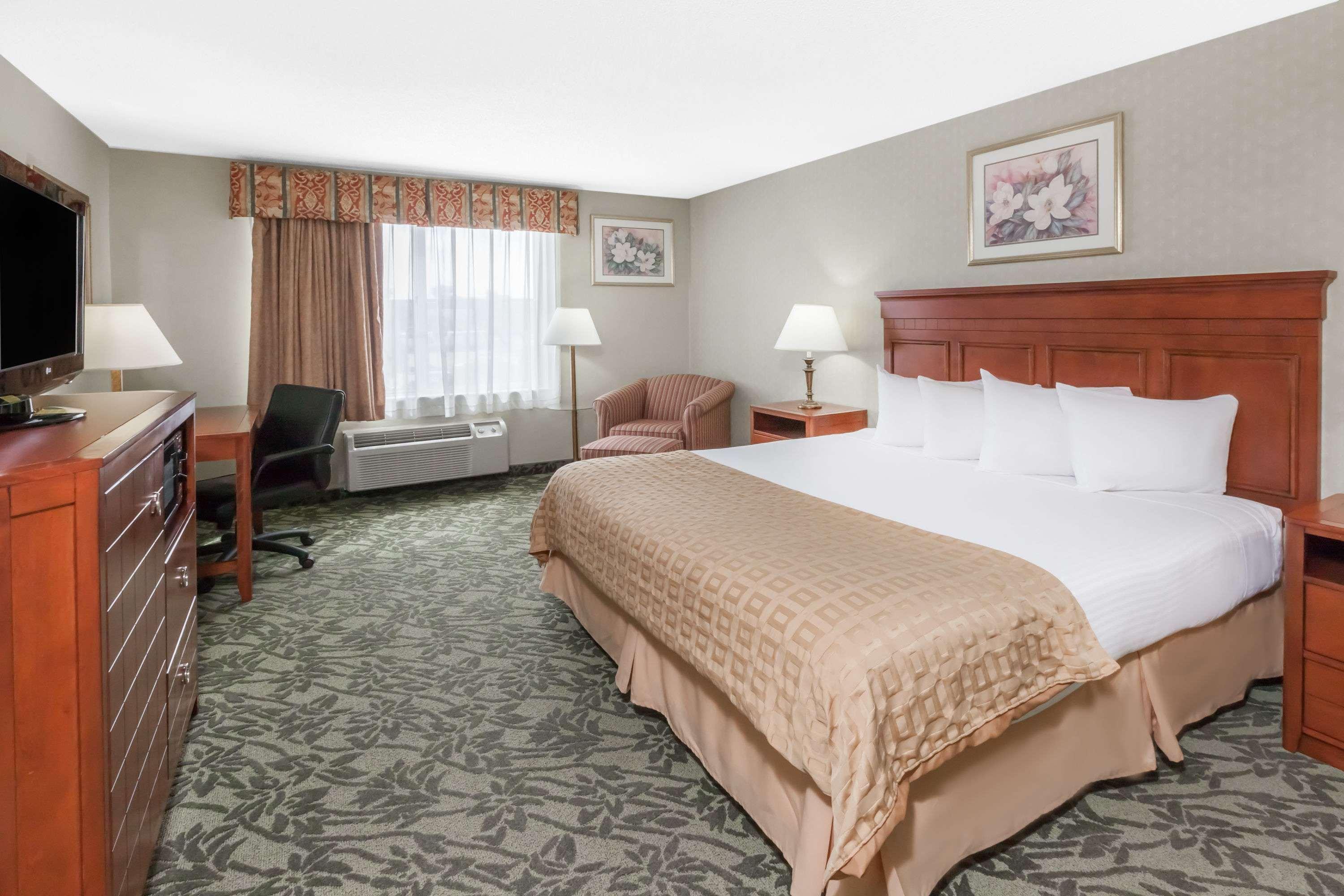 Spark By Hilton Walker Grand Rapids North Extérieur photo