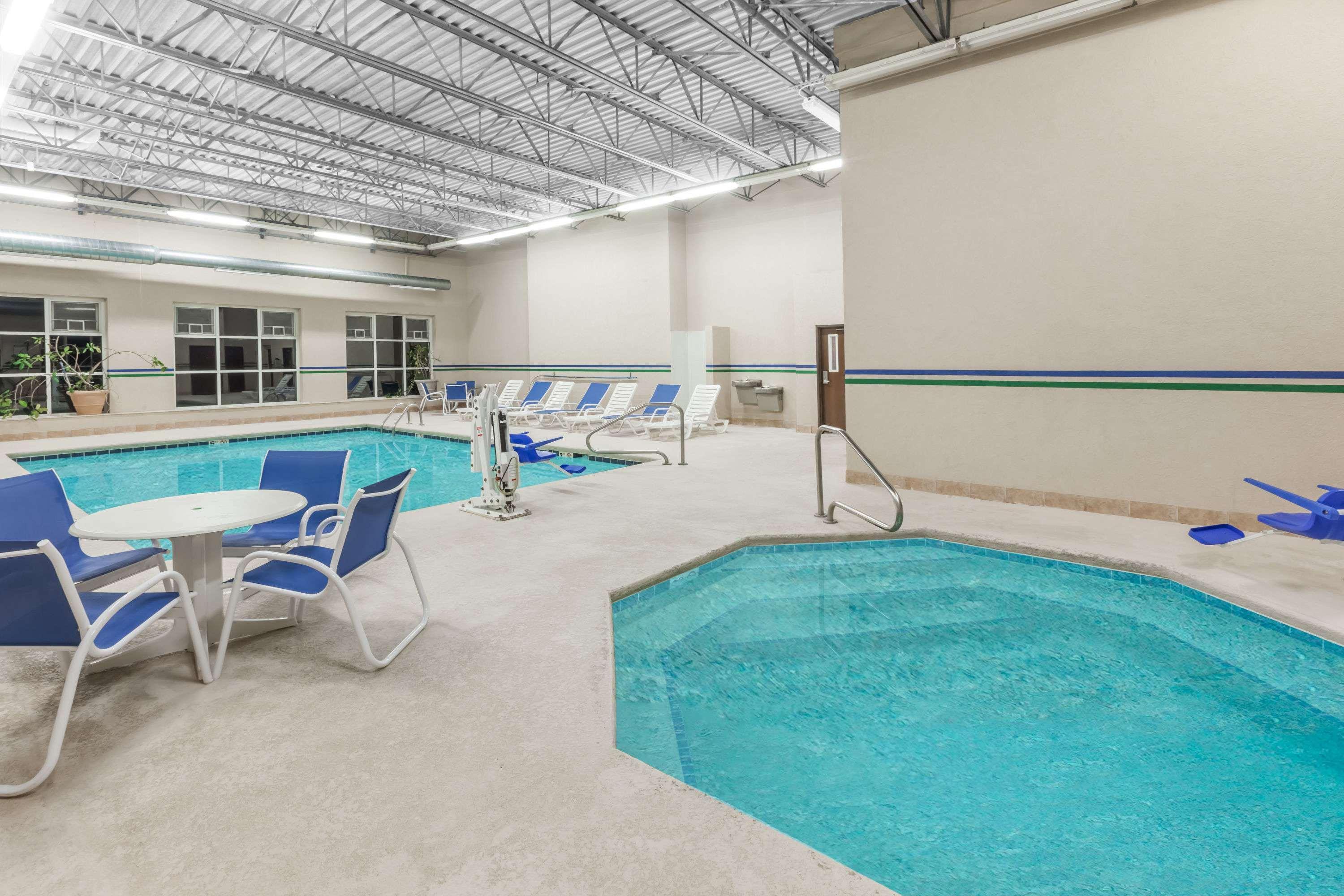 Spark By Hilton Walker Grand Rapids North Extérieur photo