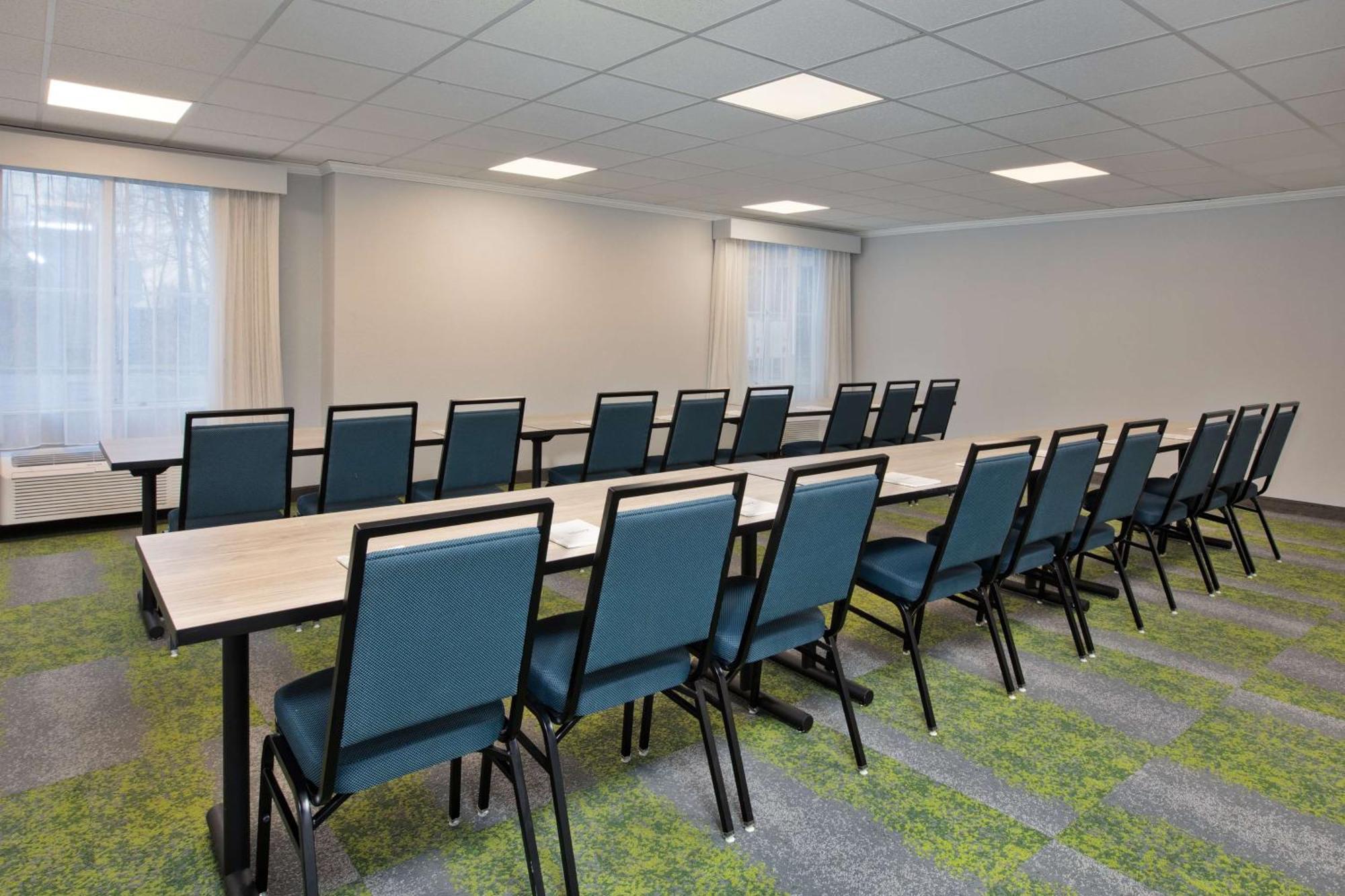 Spark By Hilton Walker Grand Rapids North Extérieur photo