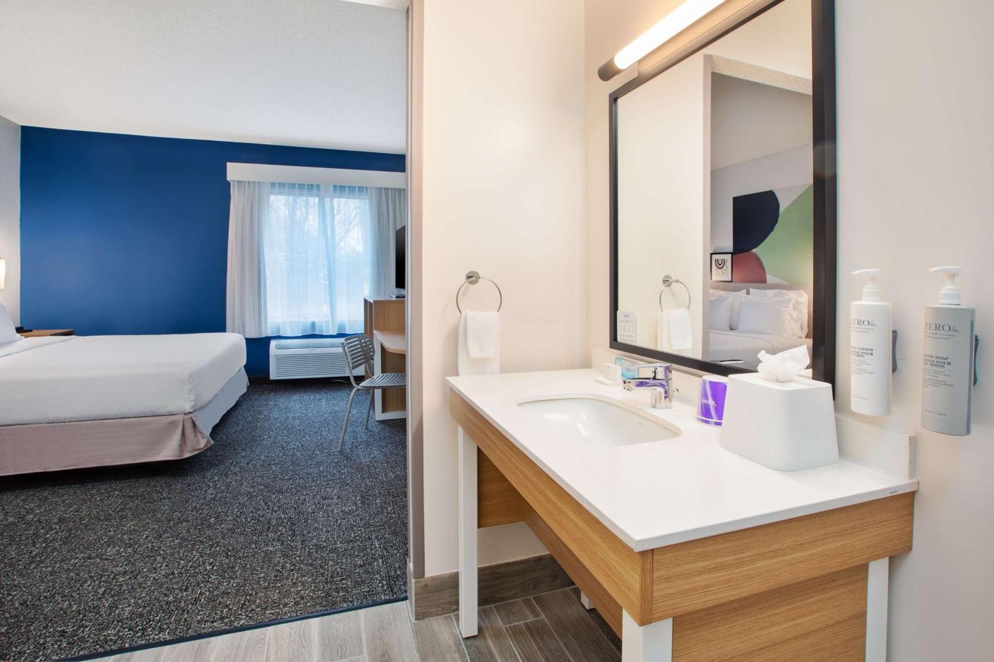 Spark By Hilton Walker Grand Rapids North Extérieur photo