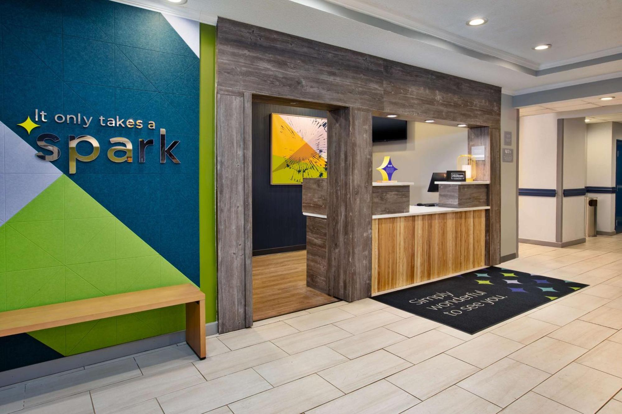 Spark By Hilton Walker Grand Rapids North Extérieur photo
